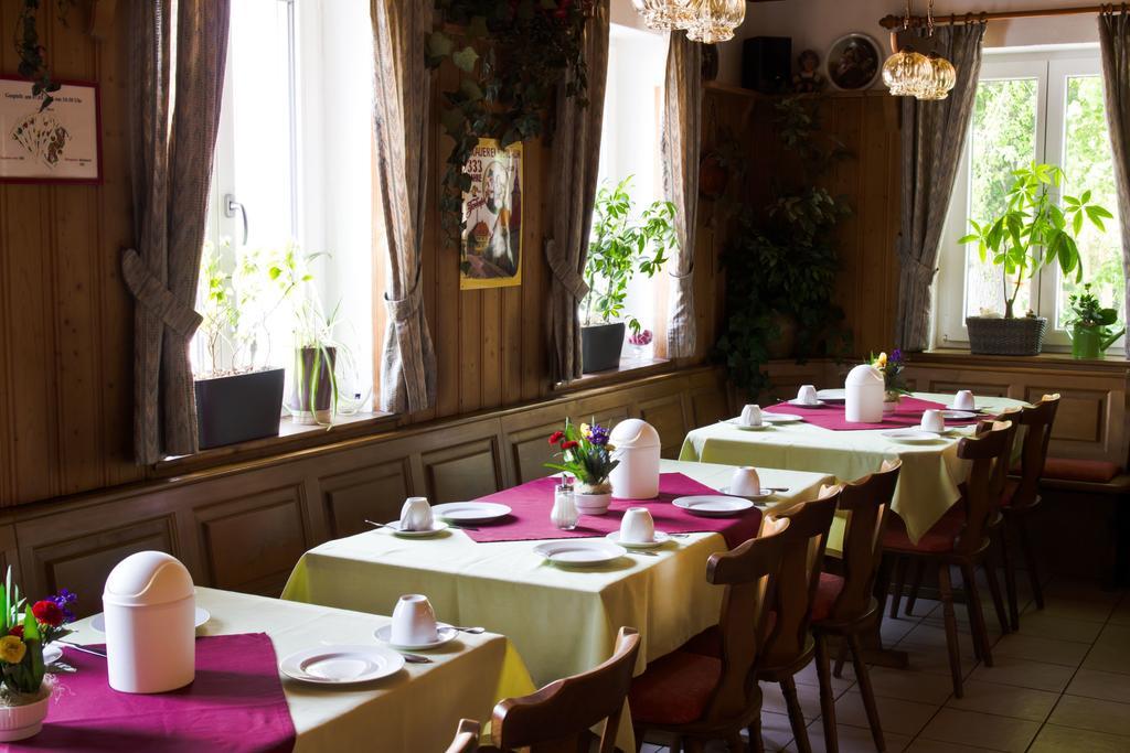 Gaestehaus Zur Kurve Zirndorf Exteriér fotografie