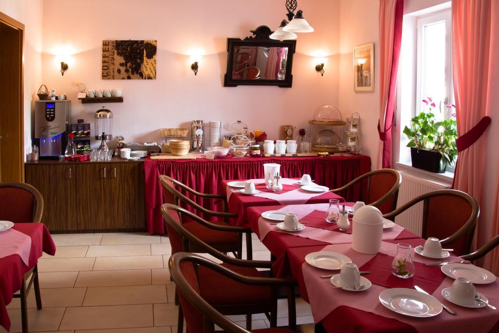 Gaestehaus Zur Kurve Zirndorf Exteriér fotografie